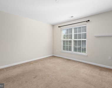 1105 Patrick Street - Photo Thumbnail 20