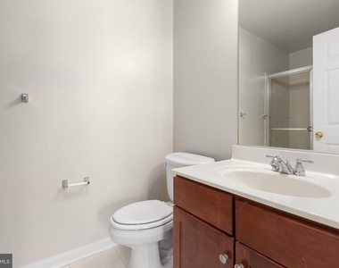 1105 Patrick Street - Photo Thumbnail 4