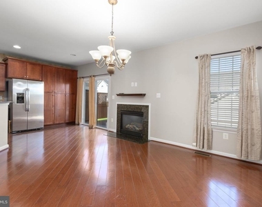 1105 Patrick Street - Photo Thumbnail 12