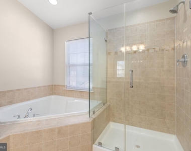 1105 Patrick Street - Photo Thumbnail 23