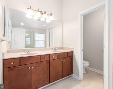 1105 Patrick Street - Photo Thumbnail 24