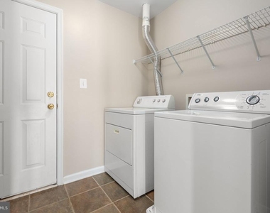 1105 Patrick Street - Photo Thumbnail 3