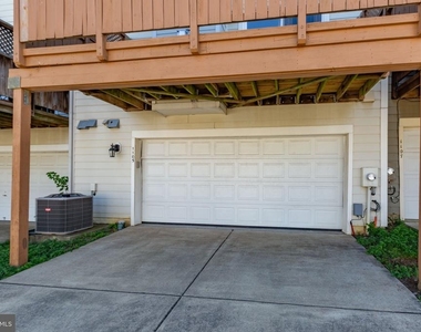 1105 Patrick Street - Photo Thumbnail 38