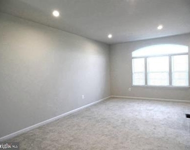 1024 Trestle Drive - Photo Thumbnail 9