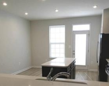 1024 Trestle Drive - Photo Thumbnail 2