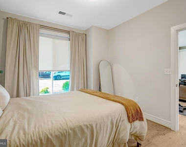 635 Slaters Lane - Photo Thumbnail 33