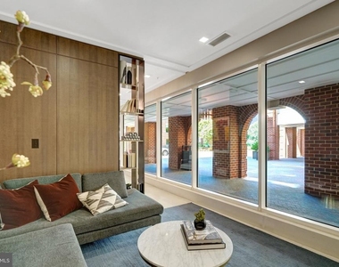 635 Slaters Lane - Photo Thumbnail 1