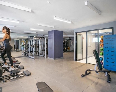 635 Slaters Lane - Photo Thumbnail 43