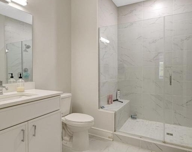 635 Slaters Lane - Photo Thumbnail 39
