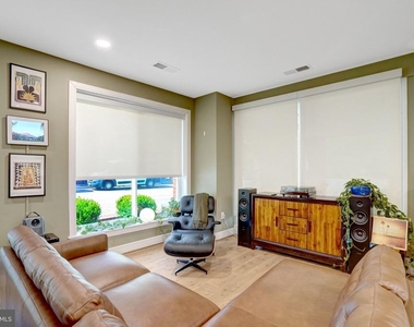 635 Slaters Lane - Photo Thumbnail 24