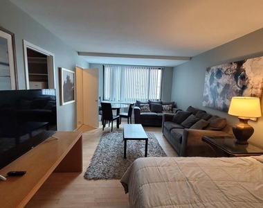 1021 Arlington Boulevard - Photo Thumbnail 17