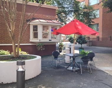 1021 Arlington Boulevard - Photo Thumbnail 2