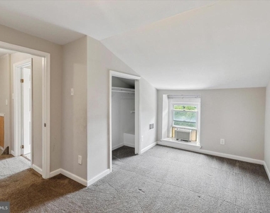 137 East Street - Photo Thumbnail 8
