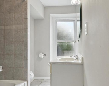 137 East Street - Photo Thumbnail 5