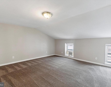 137 East Street - Photo Thumbnail 7