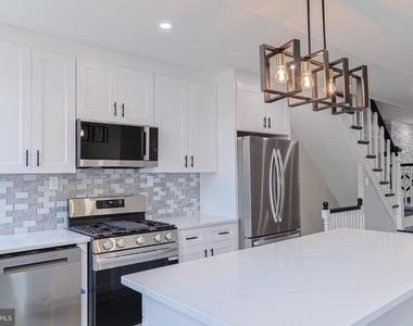 1542 S 57th Street - Photo Thumbnail 3