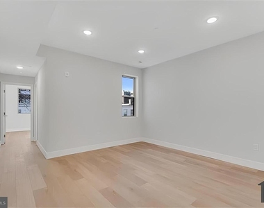 1229 W Hilton Street - Photo Thumbnail 1