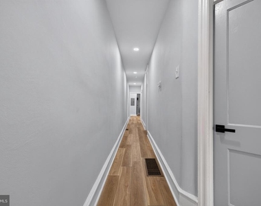 1612 S 56th Street - Photo Thumbnail 4