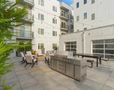 2501 Washington Avenue - Photo Thumbnail 4