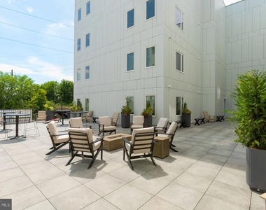 2501 Washington Avenue - Photo Thumbnail 6