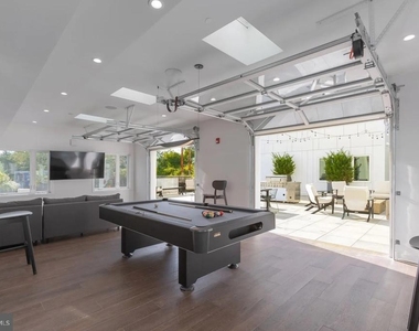 2501 Washington Avenue - Photo Thumbnail 1