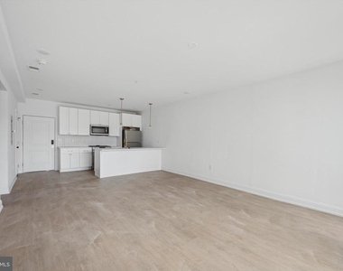 1614 Ridge Avenue - Photo Thumbnail 9