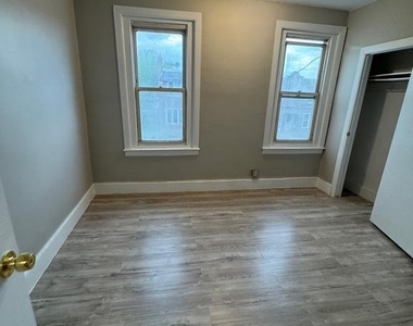 6135 Hegerman Street - Photo Thumbnail 3