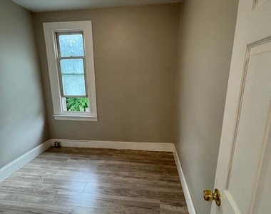 6135 Hegerman Street - Photo Thumbnail 8