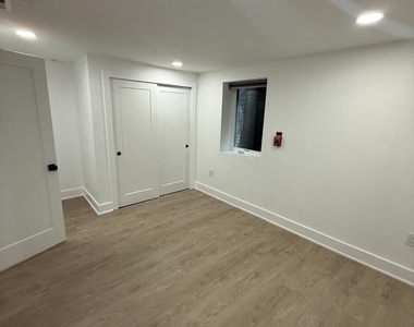 721 N 16th Street - Photo Thumbnail 6