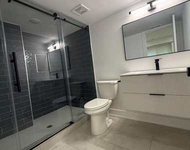 721 N 16th Street - Photo Thumbnail 10