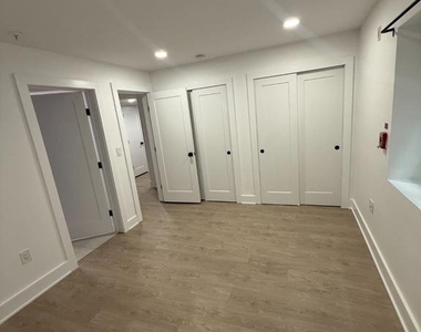 721 N 16th Street - Photo Thumbnail 4