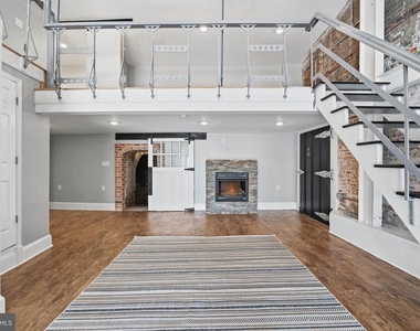 310 N Water Street - Photo Thumbnail 10