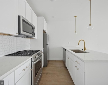1614 Ridge Avenue - Photo Thumbnail 2