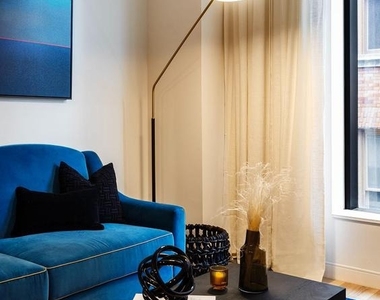 210 S 12th Street - Photo Thumbnail 7