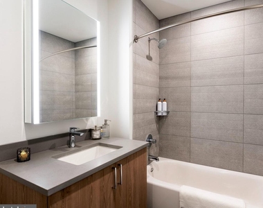 210 S 12th Street - Photo Thumbnail 11