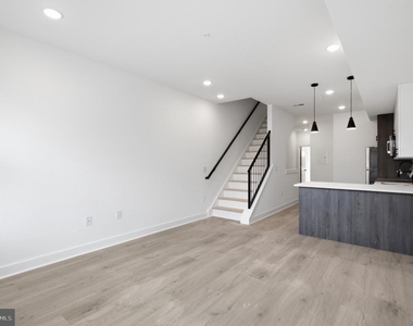 3974 Reno Street - Photo Thumbnail 7