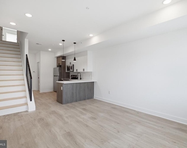 3974 Reno Street - Photo Thumbnail 8