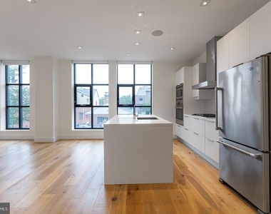 240 N 2nd Street - Photo Thumbnail 3