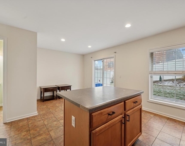 100 Parker Avenue - Photo Thumbnail 4