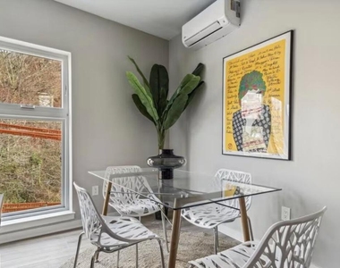 3515 Midvale Avenue - Photo Thumbnail 5