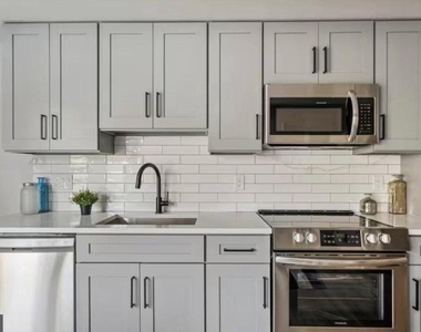 3515 Midvale Avenue - Photo Thumbnail 10