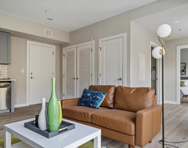 3515 Midvale Avenue - Photo Thumbnail 8