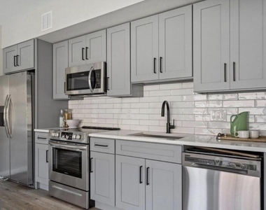 3515 Midvale Avenue - Photo Thumbnail 11