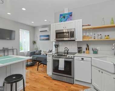 2049 E Hagert Street - Photo Thumbnail 2