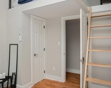 2049 E Hagert Street - Photo Thumbnail 23