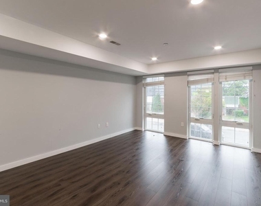 751 N 20th Street - Photo Thumbnail 2
