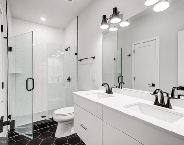 6910 Ridge Avenue - Photo Thumbnail 13