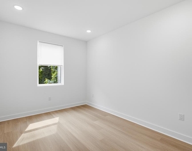 2251 N 12th Street - Photo Thumbnail 7