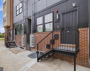 2251 N 12th Street - Photo Thumbnail 18