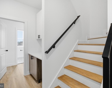 1027 W Arizona Street - Photo Thumbnail 19